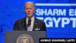 Președintele american Joe Biden vorbind la Conferința COP27 de la Sharm el-Sheikh, Egipt 11 noiembrie 2022.