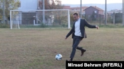 Djeca traže uzore svoje, i ako im mi ne budemo uzori, oni će ih naći po društvenim mrežama, gdje se svašta pojavljuje, navodi efendija Ensar Vila