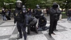 Во Прага судири на протестот против ковид мерките