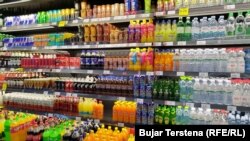 Produkte në një market në Prishtinë, shkurt 2023. 