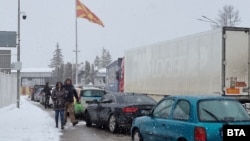 Бугарски граѓани не можеа да ја поминат границата на Деве Баир и да му оддадат почит на Гоце Делчев на 4 февруари зашто „падна системот“ за проверка на лични документи поради прекин во напојувањето со струја