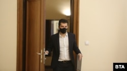 Кирил Петков проведе първото заседание на Министерски съвет на 14 декември. 