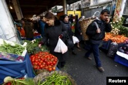 Ыстанбұлдағы азық-түлік базары.