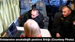 Ministar unutrašnjih poslova Srbije Aleksandar Vulin sa filmskom ekipom "Dosije Kosova", Niš, 10. decembra 2021.