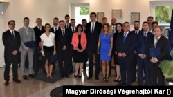 Völner Pál és 13 újonnan kirendelt végrehajtó 2019. augusztus 7-én (képünk illusztráció)