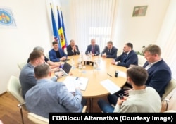 Blocul Alternativa a fost înregistrat în calitate de bloc electoral la parlamentarele din 28 septembrie, dar nu a depus încă lista candidaților la Comisia Electorală Centrală.