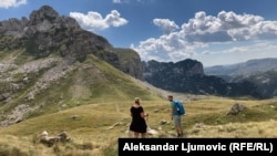 Turisti na planinarenju na Durmitoru, fotografija iz arhive