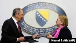 Sergej Lavrov i Bisera Turković tokom potpisivanja Plana konsultacija između BiH i Rusije za period 2020/2021. godine