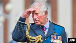 Принцът на Уелс вече е крал Чарлс Трети.