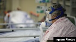 Beteget kezelnek egy romániai kórház Covid-osztályán