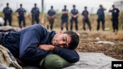 Një migrant në grevë urie në Horgosh, Serbi, 26 korrik, 2016