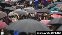 Učesnici demonstracija tokom blokade autoputa u Beogradu, 11. decembra 2021. 