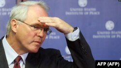 Кристофер Хил
