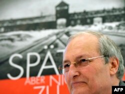 Ефраим Зуроф обявява възобновяването на Операция "Последен шанс" в Германия, 25 ноември 2013 г.