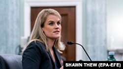 Frances Haugen az amerikai kongresszus illetékes bizottságának ülésén Washingtonban 2021. október 5-én
