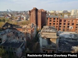 A terület első gőzüzemű malmának otthont adó Moara lui Assan viharos története során többek között államosították. Állítólag 1948-ban a kommunisták itt gyilkolták meg Basil Assan mágnást. A családjának azt mondták, hogy öngyilkos lett, amikor leugrott a rendőrkapitányság ötödik emeletéről