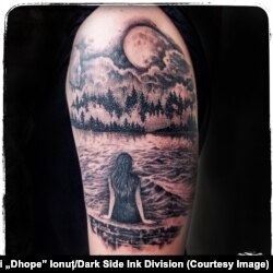 Tatuaj realizat de Andrei „Dhope” Ionuț.