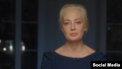 Юлия Навалная по време на видеообръщение, в което казва, че ще продължи делото на убития си съпруг.