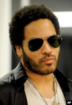 Лени Кравиц на 25-ата годишнина на Залата на славата на рокендрола, Ню Йорк, 2009 г.