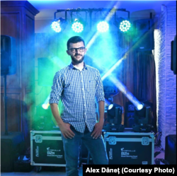 DJ Alex Dăneț spune că în general „lumea o arde pe românește”