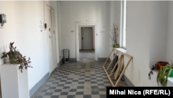 Holul Atelierelor Malmaison, zugrăvit și decorat.