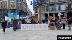 Zebraszerda nevű tiltakozás a közoktatás érdekében a Ferenciek terén 2024. január 17-én