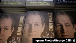 Actorul și regizorul Dan Puric este considerat filorus. În urmă cu doi ani, la Teatrul Național a organizat un eveniment în care promova revista Certitudinea și un interviu al lui Aleksandr Dughin, unul dintre sfăturitorii lui Vladimir Putin.