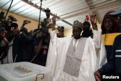 Tada predsjednički kandidat, Vesiru Diomaje Faje, kojeg je podržao lider opozicije Sonko, nakon glasanja 24. marta 2024.