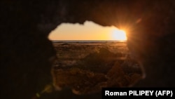 За його словами, противник проводить штурми по всій острівній зоні