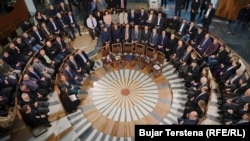 Në mesin e të pranishmëve ishin edhe ambasadorë të akredituar në Kosovë.