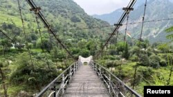 Поглед на мост меѓу Пакистан и Индија во Чилехана, премин мешу Пакистан-Индија во Кашмир, Пакистан.