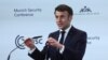 Президентът на Франция Еманюел Макрон по време на обръщението си пред Мюнхенската конференция по сигурността, 17 февруари 2023 г.
