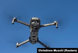 Қытайлық DJI компаниясы шығарған дрон. Монреаль, Канада, 13 қараша, 2019 жыл.