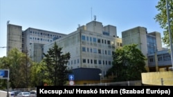 2023 februárjában 1,25 milliárd forint tartozása volt a Bács-Kiskun Vármegyei Oktatókórháznak, márciusban 1,02 milliárd forint