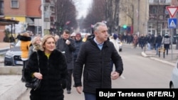 Poslanici Srpske liste u Severnoj Mitrovici na dan glasanja na kosovskim parlamentarnim izborima 9. februara 2025.