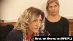 Съдия Владислава Цариградска. Зад нея е бившата ръководителка на Софийската районна прокуратура Невена Зартова.