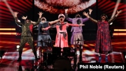 Let 3 tokom polufinalnog nastupa 9. maja u Liverpulu