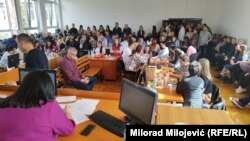 Radnici banjalučkog Osnovnog suda u štrajku, okupljeni u jednoj prostoriji ove pravosudne institucije, 28. februar 2024.