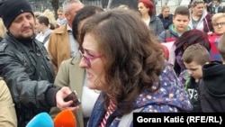 "Borim se sa njim, volim ga, i želim da ga prihvatite", poručila je Branka Ivanović, majka 14-godišnjaka iz Zvornika.