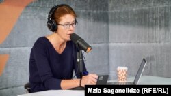  Nino Gelashvili, editor senior al biroului RFE/RL de la Tbilisi, moderatoarea programului „Discuții matinale”, Tbilisi, Georgia, 11 septembrie 2023.
