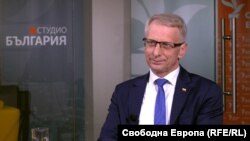 Николай Денков