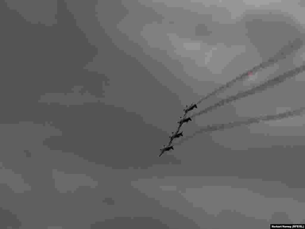 Aceasta a participat cu patru aeronave, modelul&nbsp;Zlín Z-50.&nbsp;