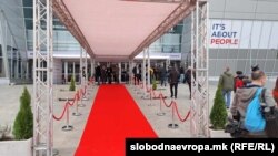 Црвен килим за учесниците на Министерскиот совет на ОБСЕ.