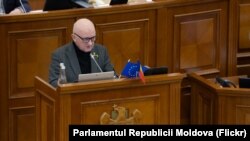 Plângerea împotriva lui Oazu Nantoi a fost depusă de deputata socialistă, Adela Răileanu, după discursul deputatului de pe 14 iunie.