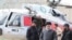 Az iráni állami televízió május 19-én azt jelentette, hogy az iráni elnököt, Ebrahim Raiszit (középen) szállító helikopter kényszerleszállást hajtott végre a ködös időben