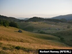 În mijlocul verii, în zona glampingului Ursa Mică nu se înregistrează mai mult de 30 de grade.