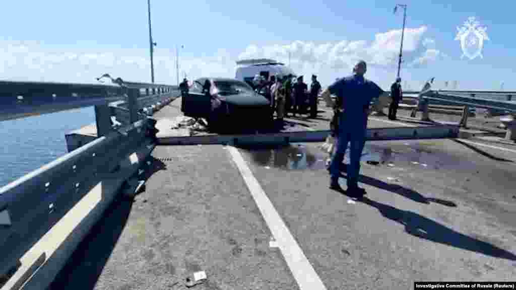 Ruski istražitelji provode istragu na Krimskom mostu, 17. juli.