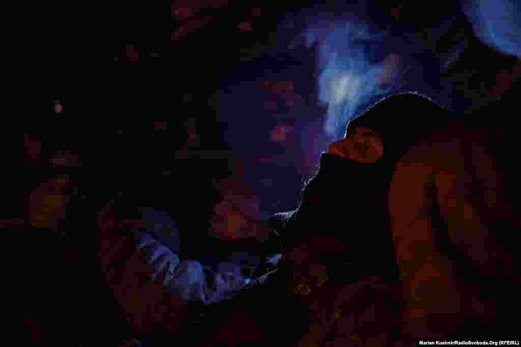 Iako je hrana uvek laka tema, u razgovoru se uvek vraćaju svojim porodicama i kako žude za svakodnevnim stvarima kao što su kućni poslovi, rad i porodica.