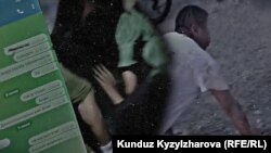 Обнародованные в обсуждаемом Telegram-канале видео и переписки.