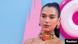 Дуа Липа на премиерата на "Барби" в Лондон, 12 юли 2023 г.